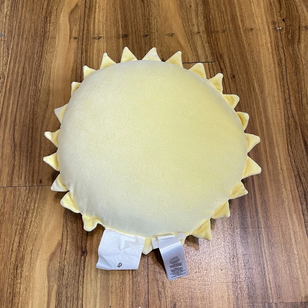 Pottery Barn Kids Sun Pillow Sunshine Yellow Smile Round Throw‎ 16
